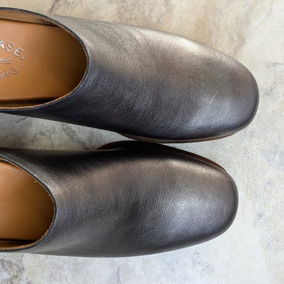 NEW Kork-Ease Silver 'Veronica' Heeled Clog (women's 8) - Picture 7 of 10